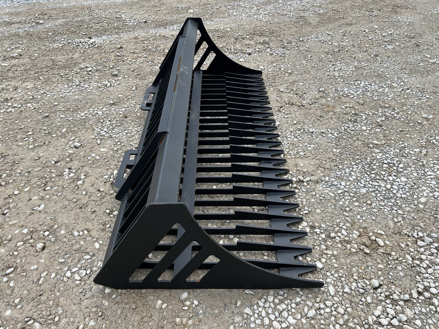 78" Rock Skeleton Bucket Attachment Fits Skid Steer Loader 3" Tine Spacing