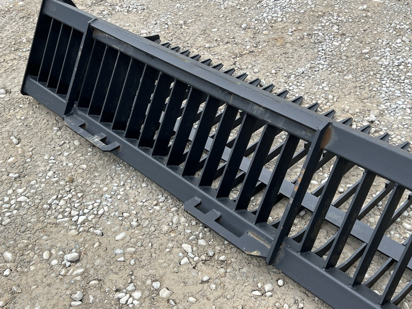 78" Rock Skeleton Bucket Attachment Fits Skid Steer Loader 3" Tine Spacing