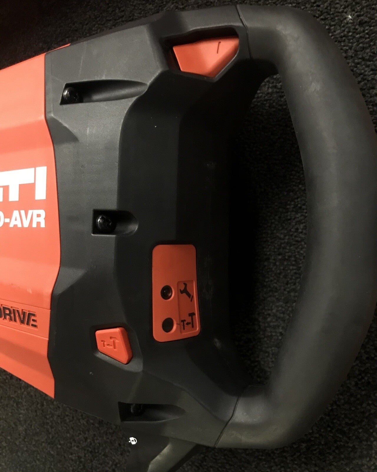Hilti 120V Corded Demolition Hammer W/ Standard Side Handle (TE 1000-AVR)