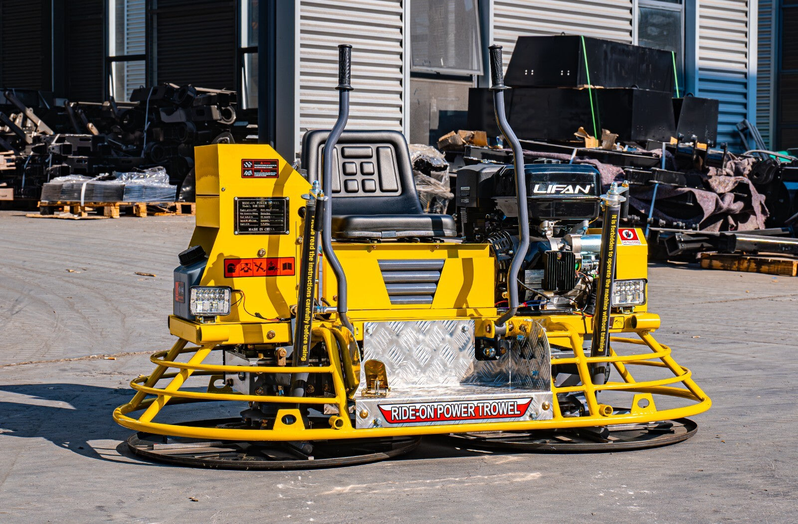 Limited Sale13Hp Gas Engine Cement Concrete Ride on Trowel Road Surface Finisher
