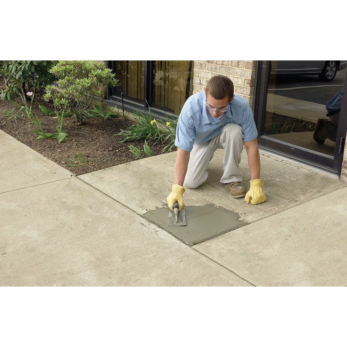 Quikrete Re-Cap 20 Lb. Trowel Grade Concrete Resurfacer 113146 Quikrete Re-Cap