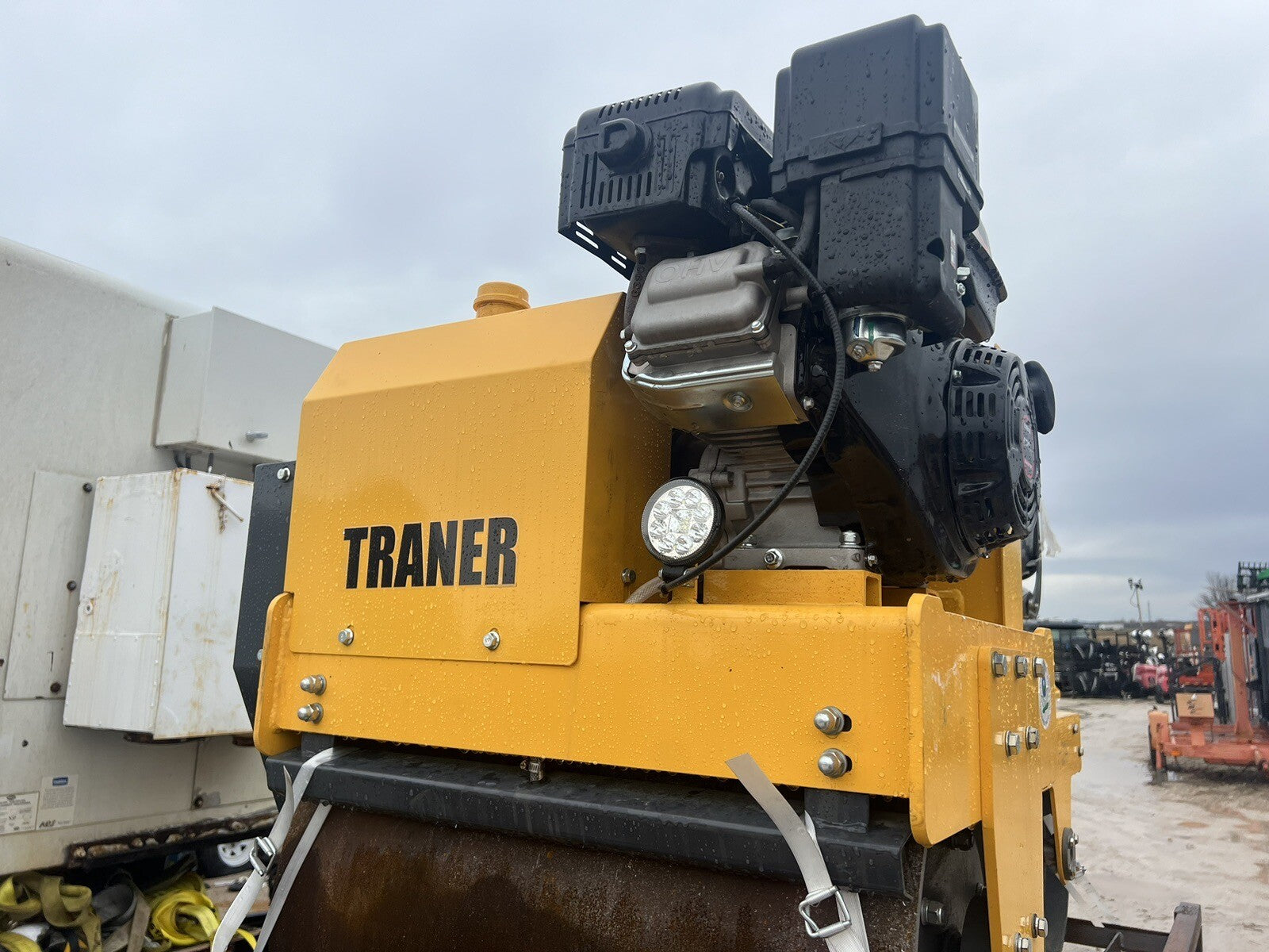 Trainer TR850 Vibratory Roller Ride on Compactor Asphalt Smooth Drum 13 Hp Gas