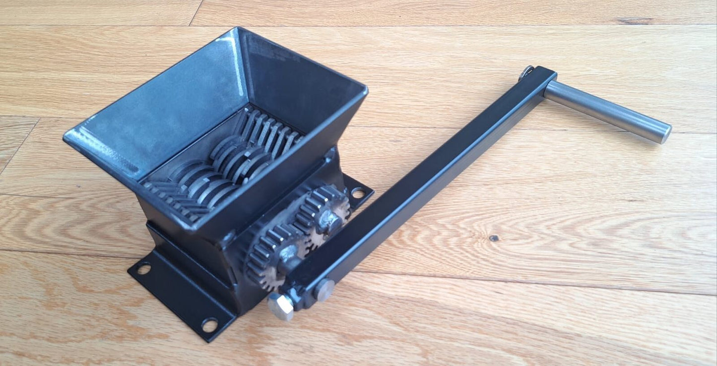 SHREDDER MINI INDUSTRIAL SHREDDER RECYCLE WASTE MANAGEMENT CRUSHER GRINDER