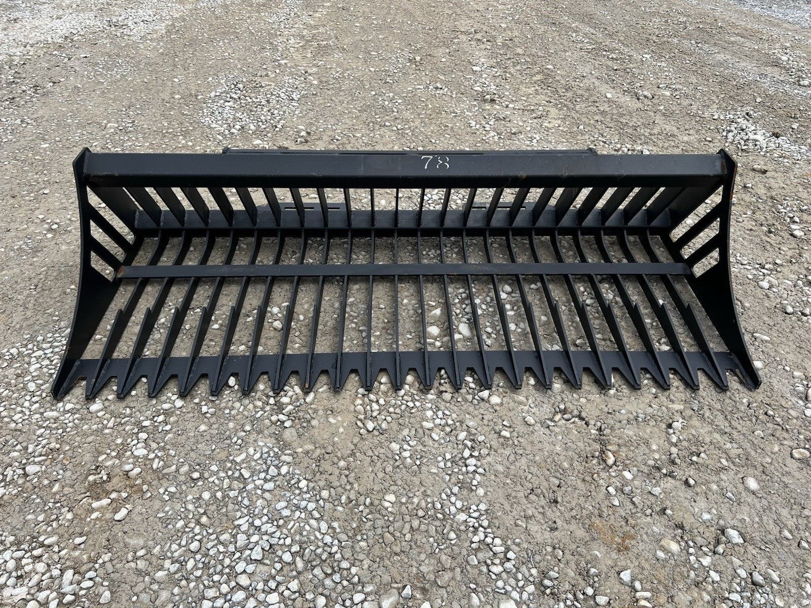 78" Rock Skeleton Bucket Attachment Fits Skid Steer Loader 3" Tine Spacing