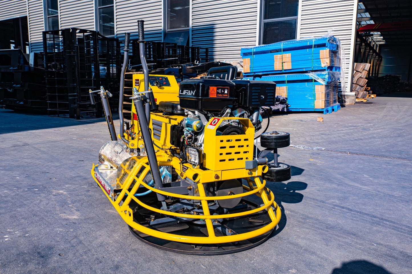 Limited Sale13Hp Gas Engine Cement Concrete Ride on Trowel Road Surface Finisher