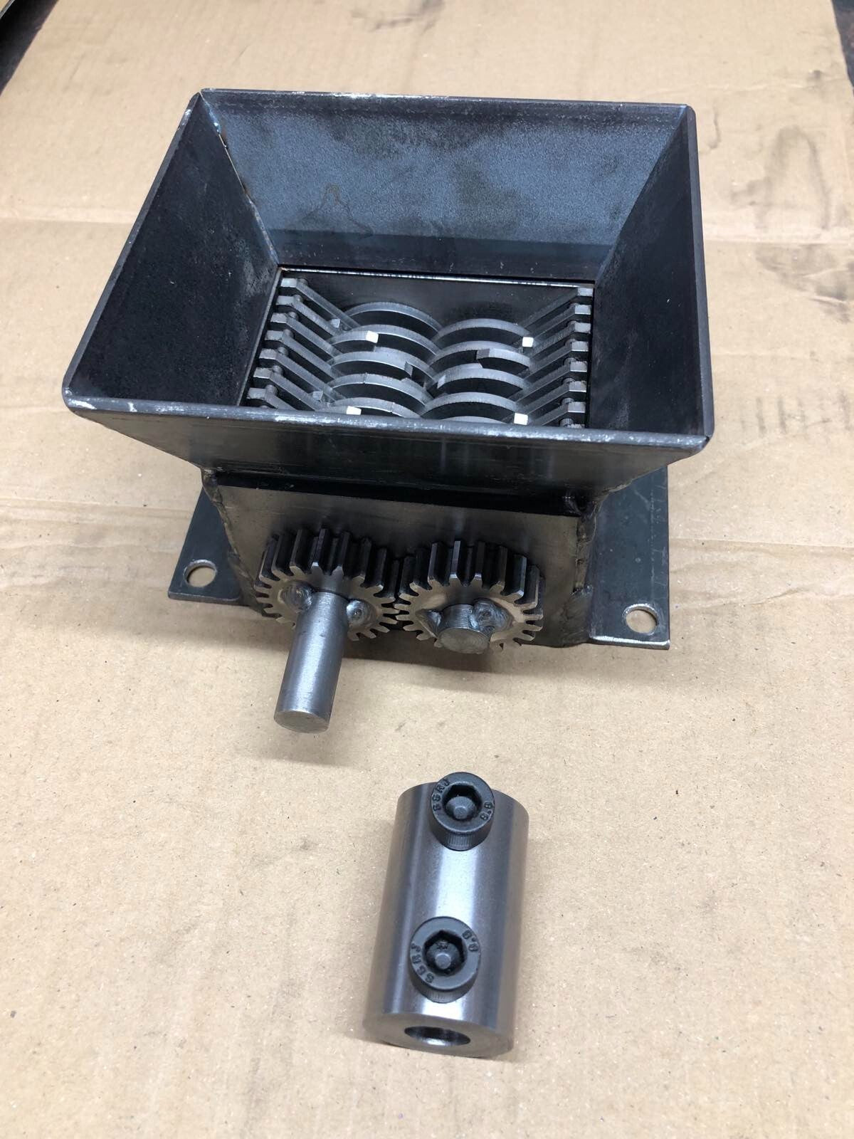 SHREDDER MINI INDUSTRIAL SHREDDER RECYCLE WASTE MANAGEMENT CRUSHER GRINDER