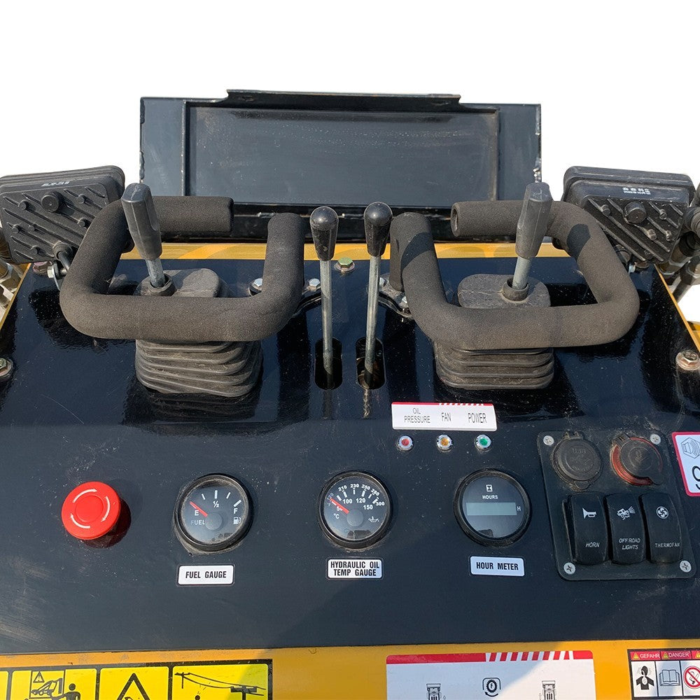 AGT Mini Skid Steer Track Loader 27 HP 2 Cylinder Rato Engine Stand on Crawler