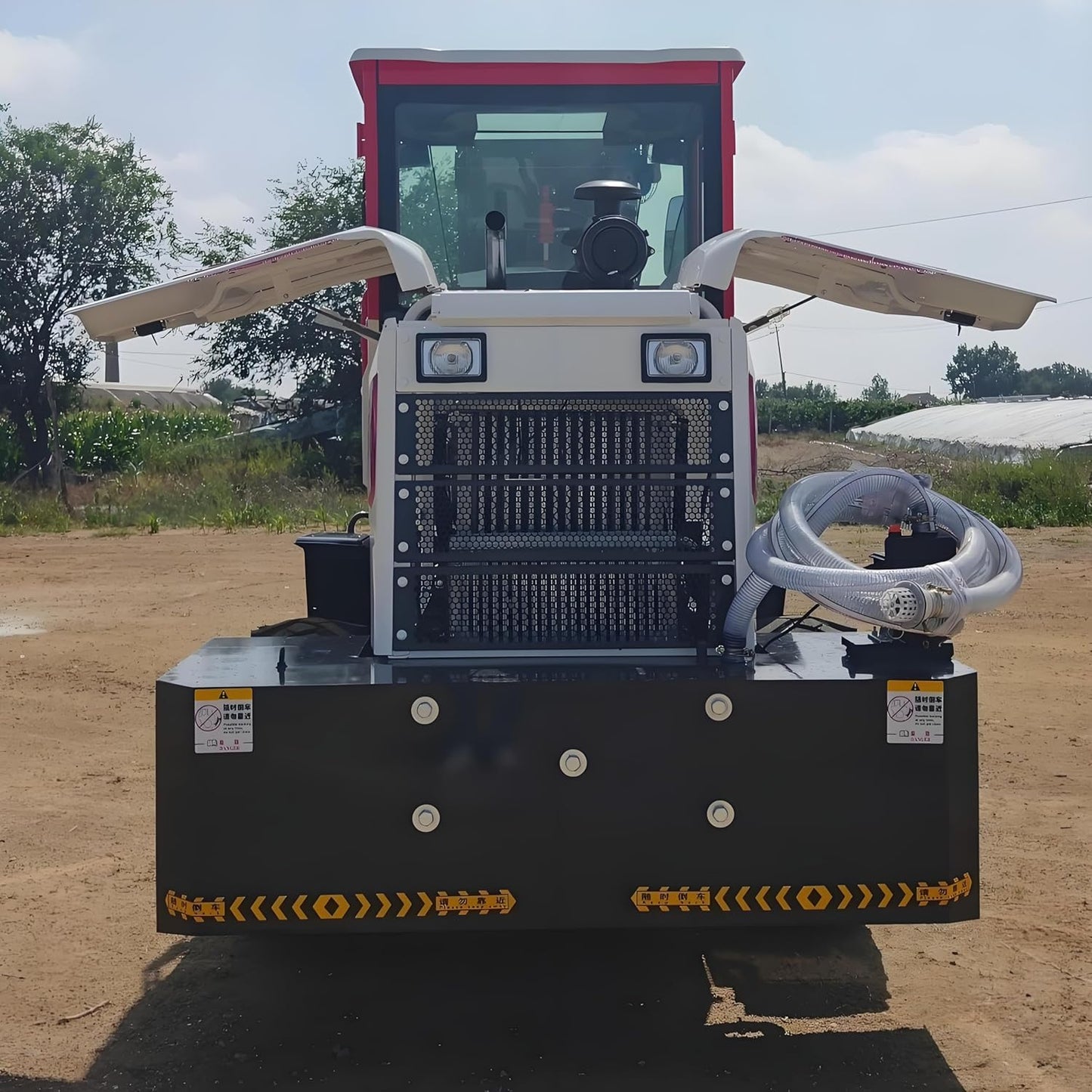 Compact Self Loading Concrete Mixer Truck – Mobile 4X4 Cement Mixer with Front Loading Bucket, Hydraulic Mixing Drum & Easy One-Person Operation for On-Site Construction Projects