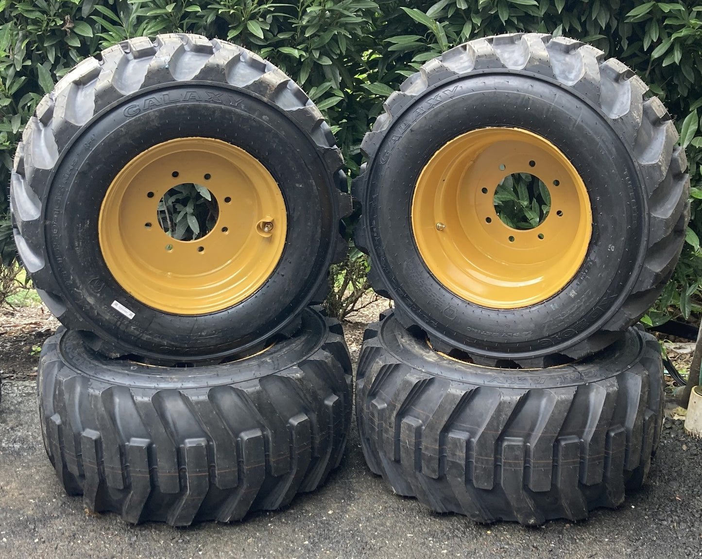 33X15.5-16.5 Galaxy XD2010 High Flotation Skid Steer Tires/Rims for Skid Steers