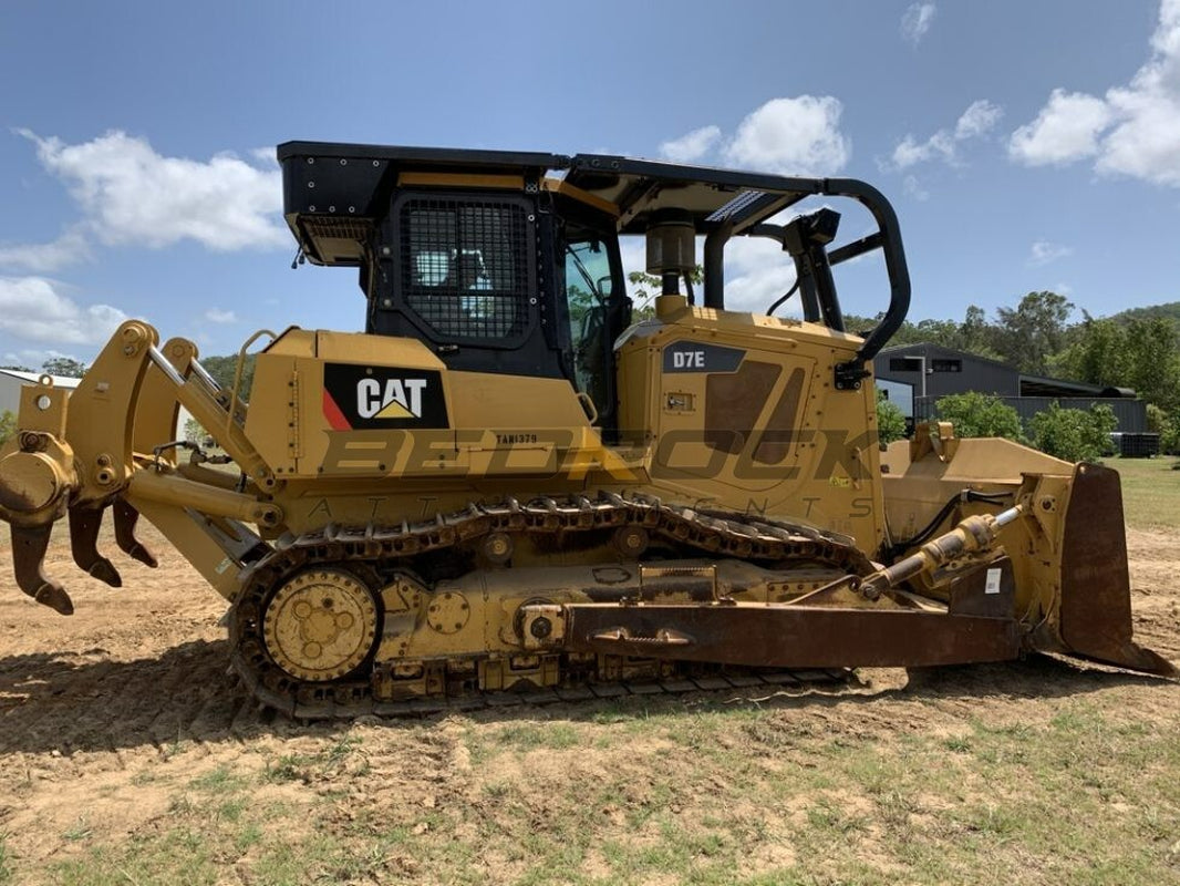 SCREENS and SWEEPS FITS CAT D7E BULLDOZER