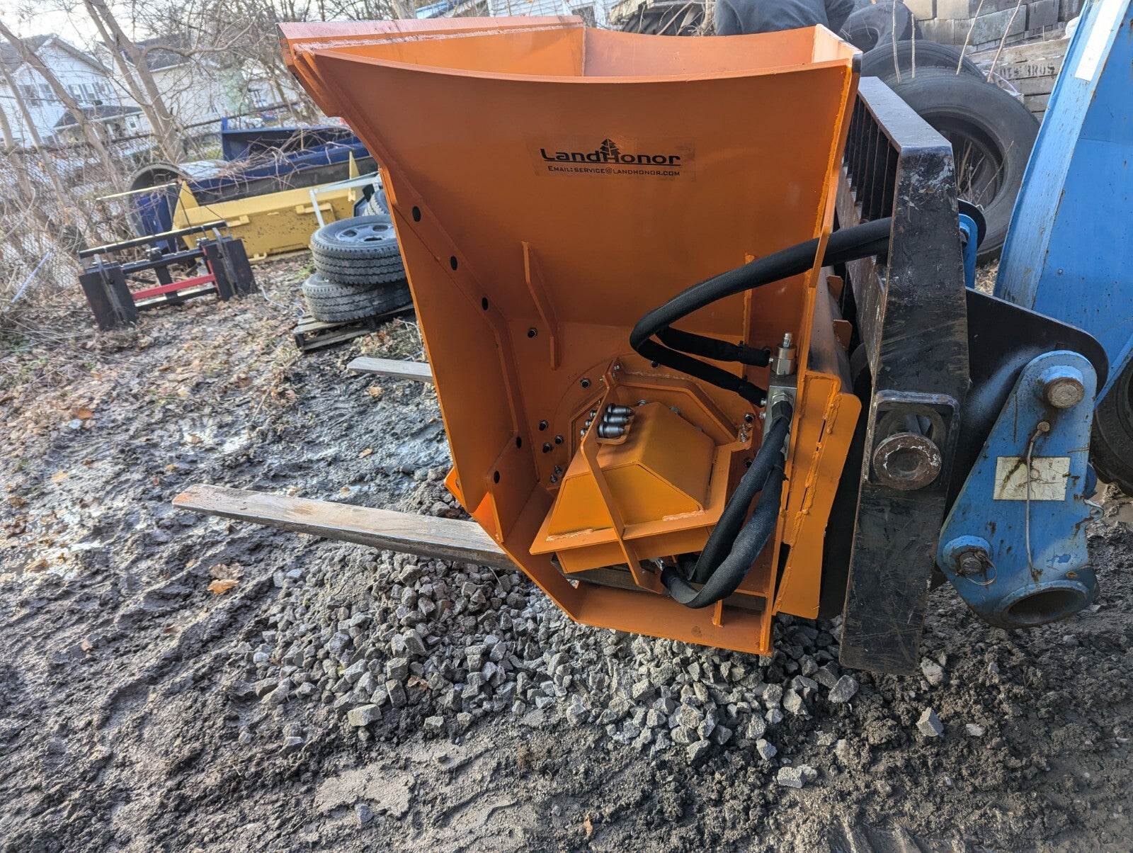 Landhonor Concrete Block Stone Asphalt Brick Crusher Bucket Skidsteer Breaker