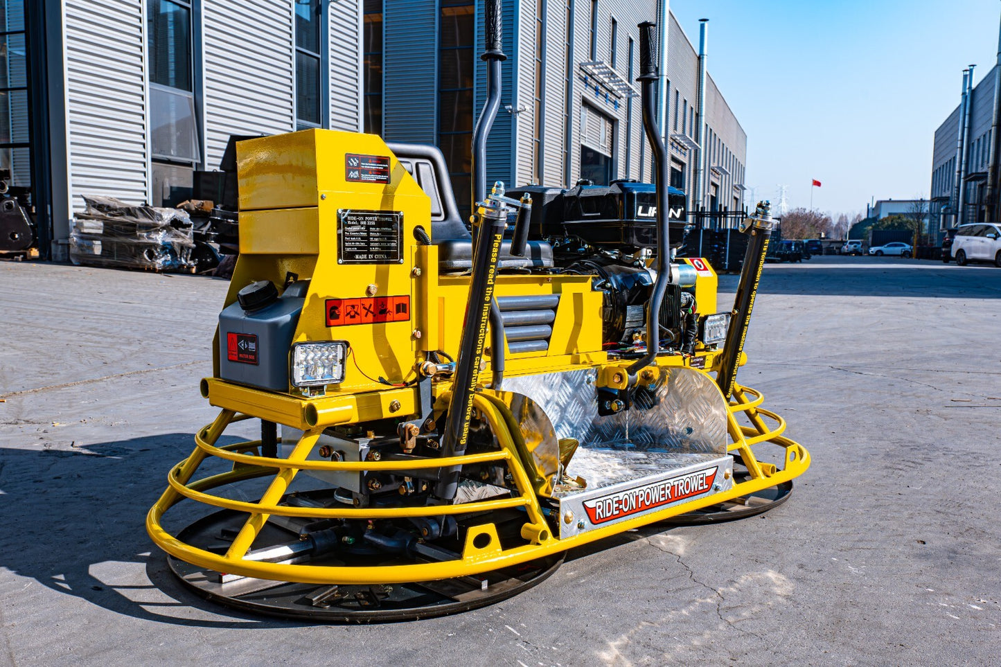 Limited Sale13Hp Gas Engine Cement Concrete Ride on Trowel Road Surface Finisher