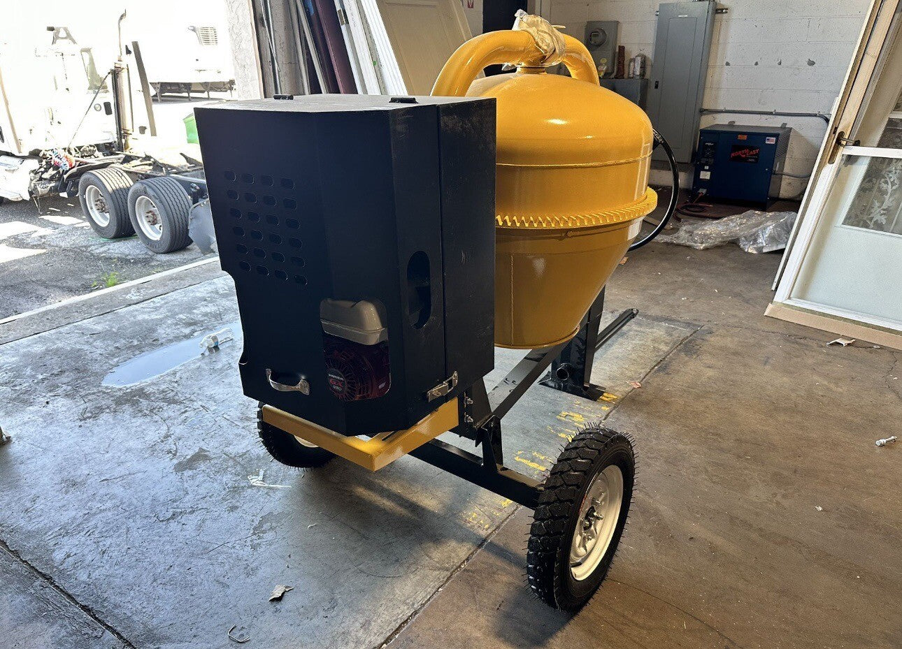 Towable 9 Cubic Feet Cement Mixer