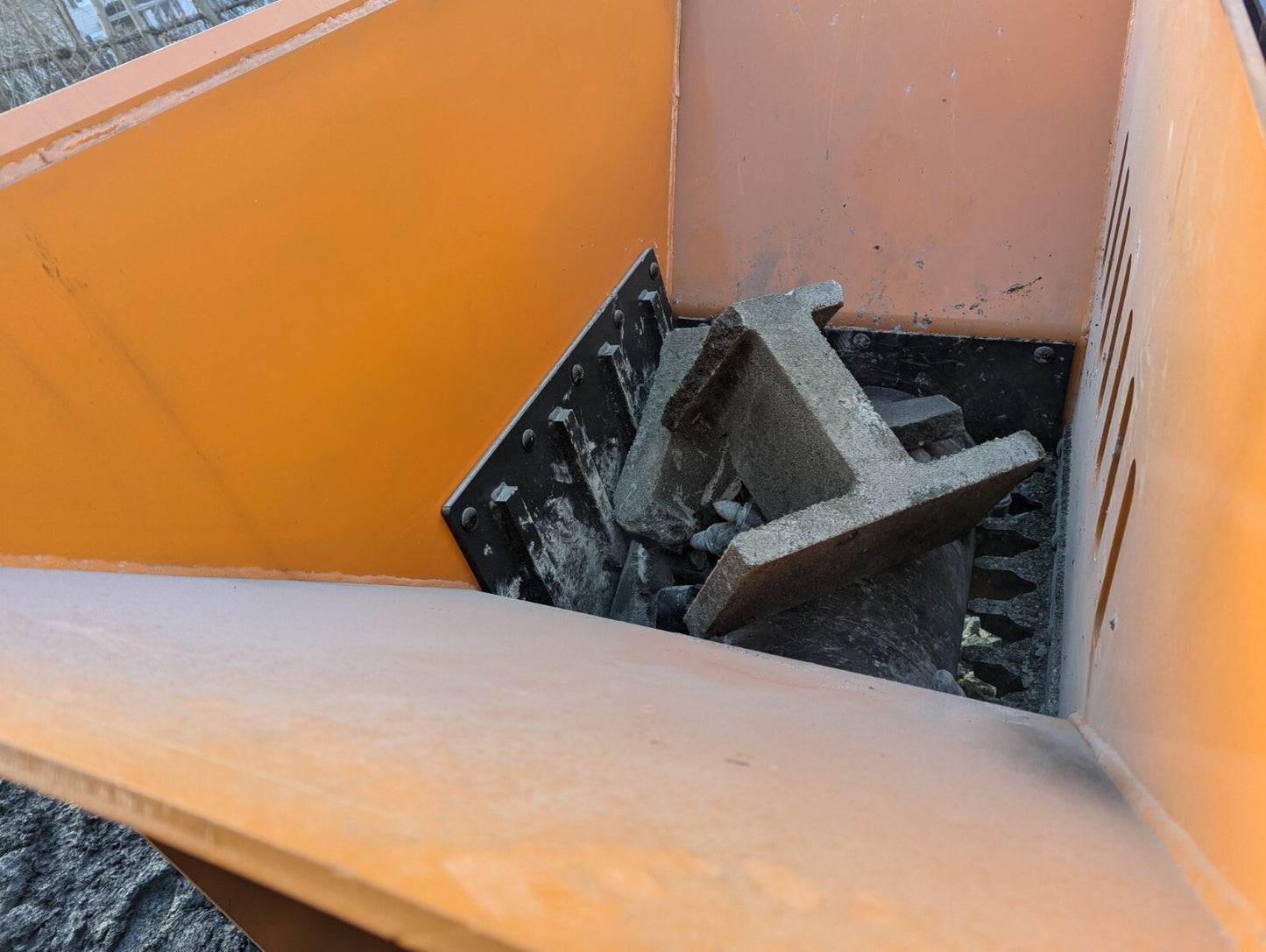 Landhonor Concrete Block Stone Asphalt Brick Crusher Bucket Skidsteer Breaker