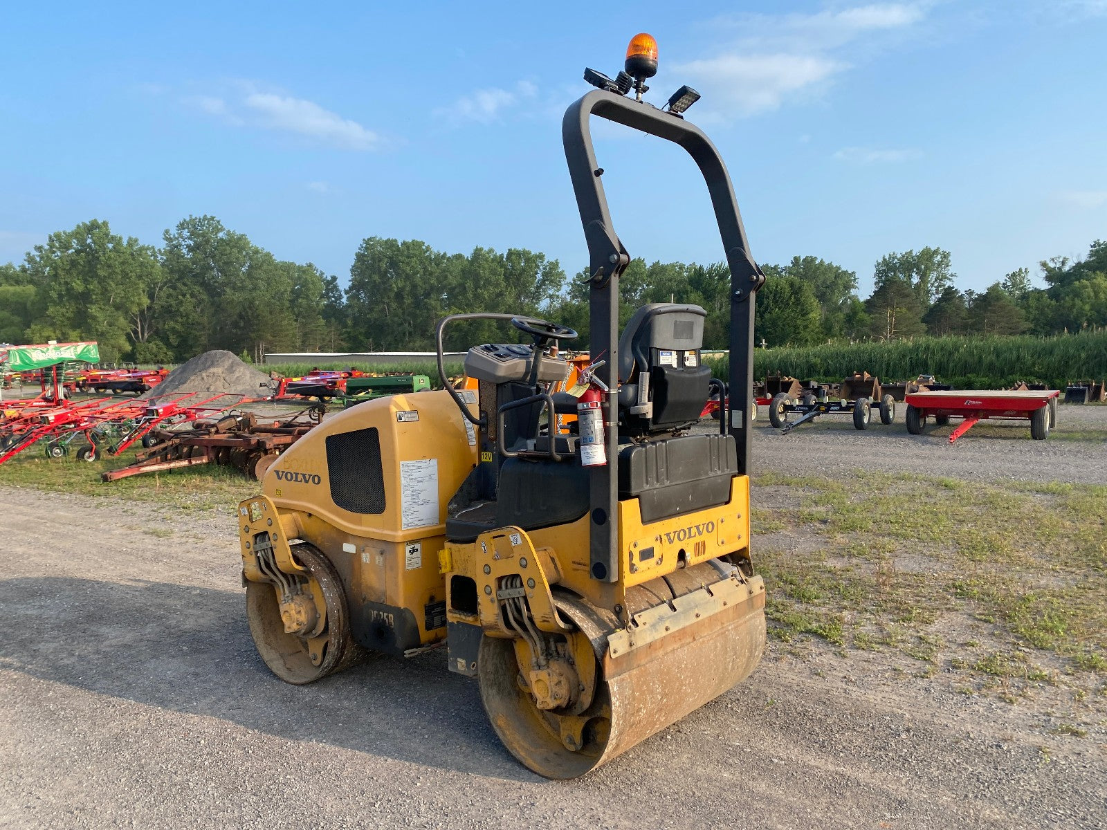 2017 Volvo DD25B Double Drum Roller, Diesel Engine