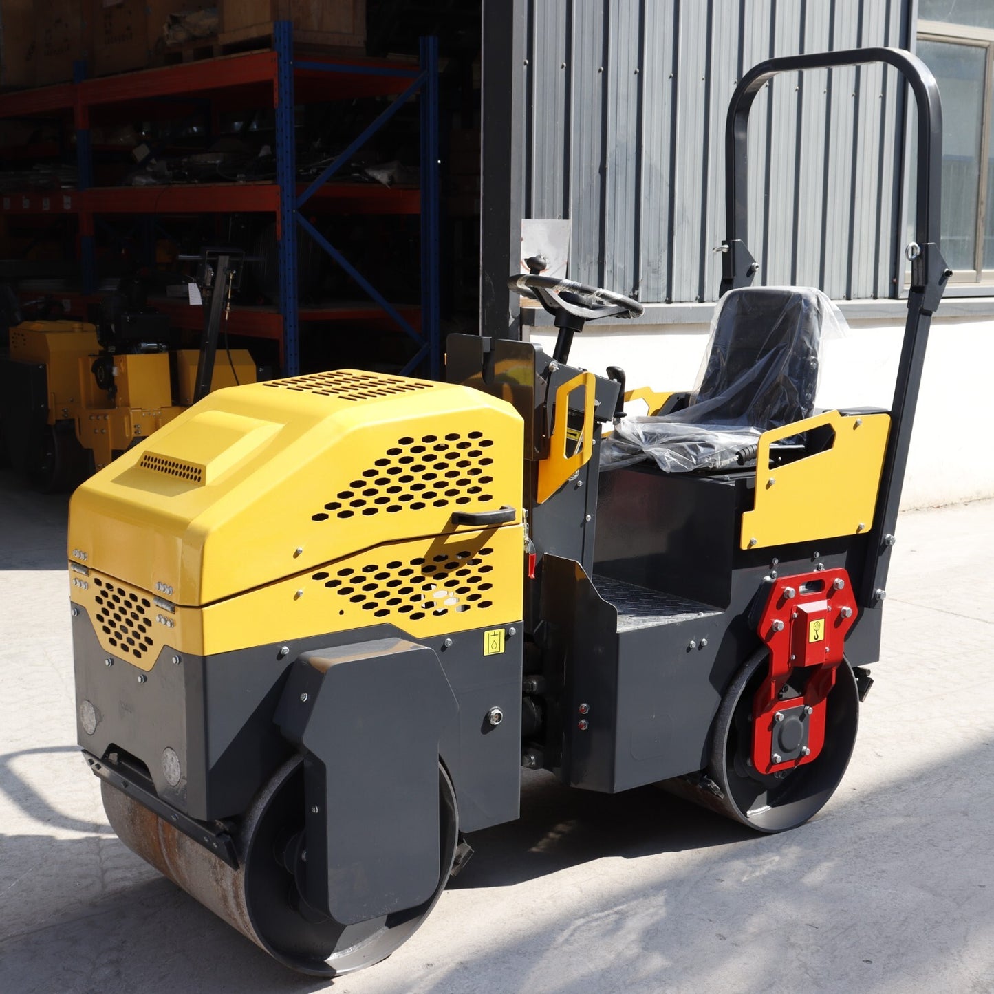 Hot Sale Driving Soil Asphalt Steel 1Ton Roller Road Compactor Roller Compactor