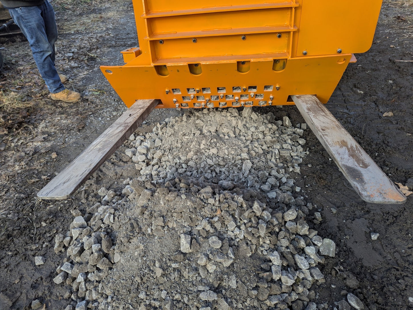 Landhonor Concrete Block Stone Asphalt Brick Crusher Bucket Skidsteer Breaker