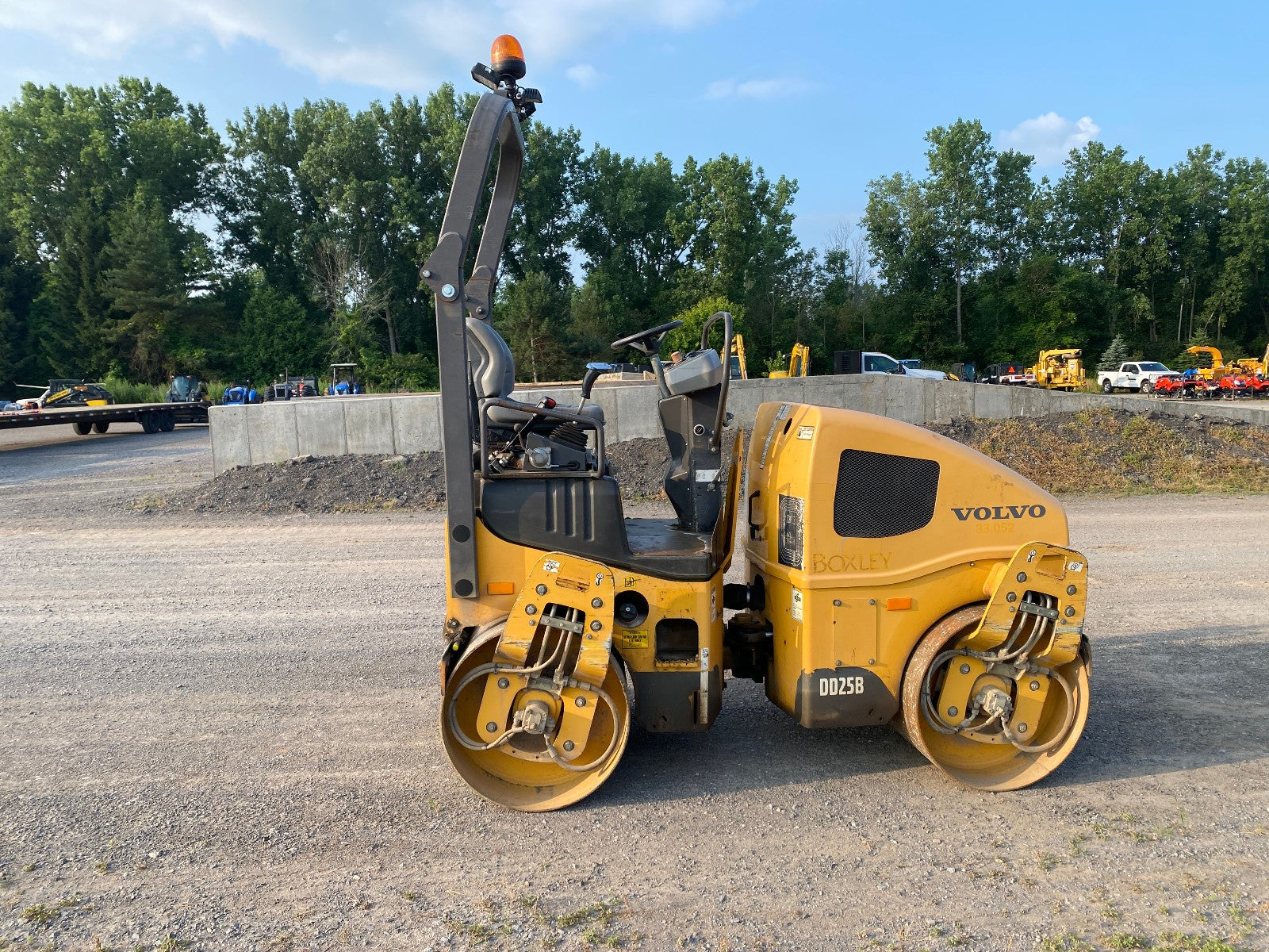 2017 Volvo DD25B Double Drum Roller, Diesel Engine