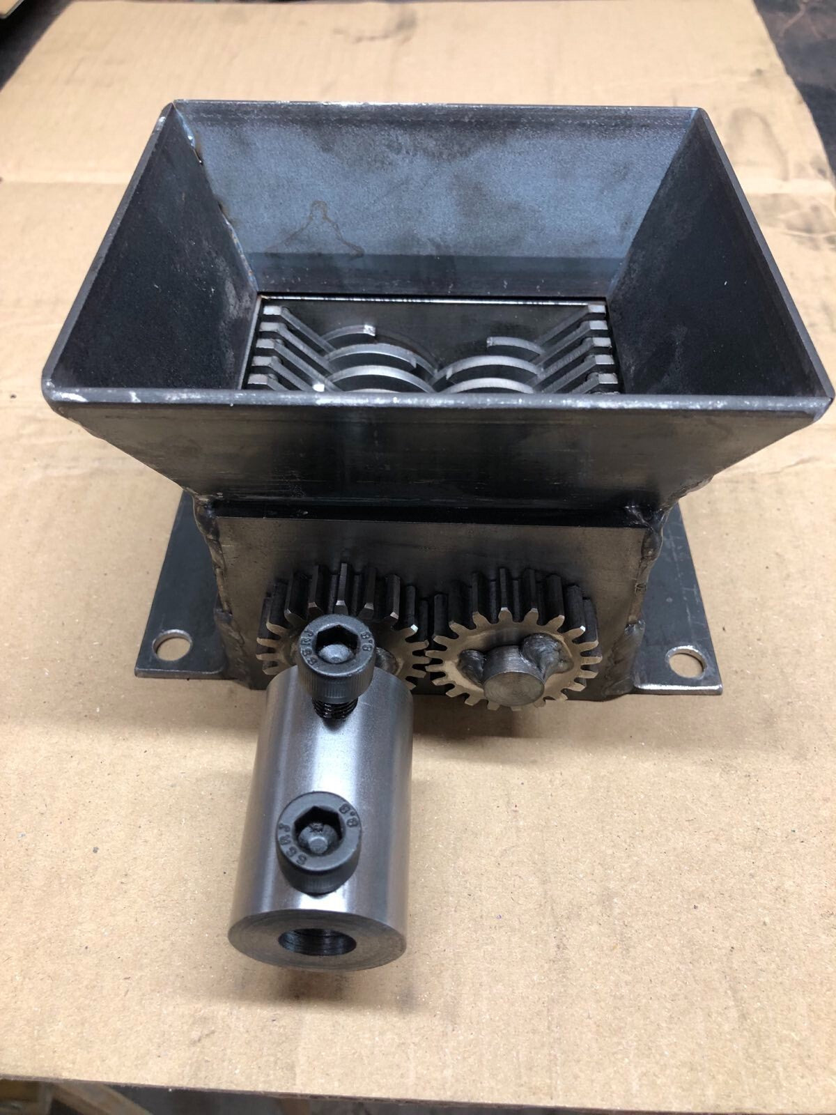 SHREDDER MINI INDUSTRIAL SHREDDER RECYCLE WASTE MANAGEMENT CRUSHER GRINDER