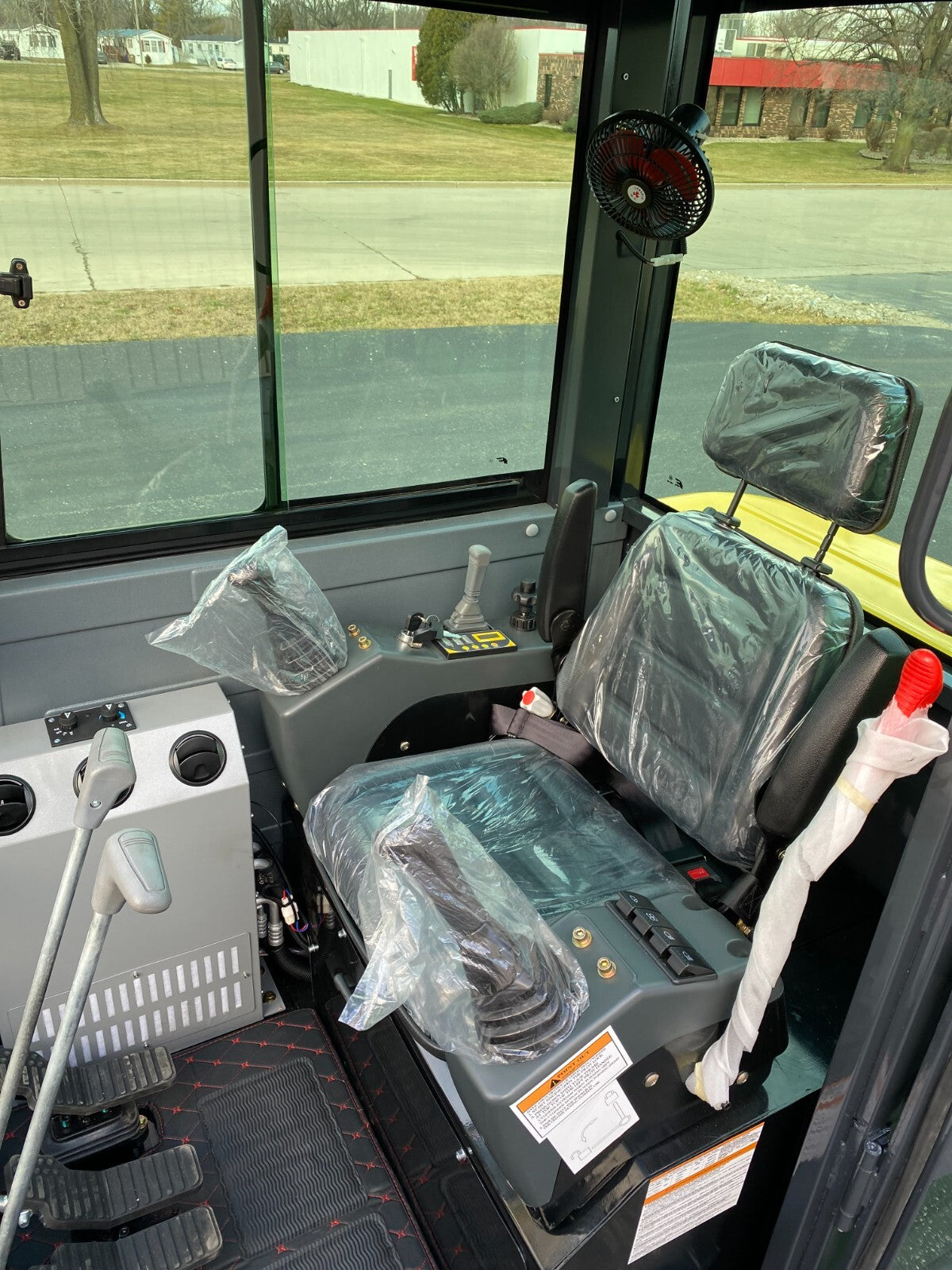 FREE SHIPPNG New Excavator, EPA CERTFD Kubota D1703B Engine 3.5 TON