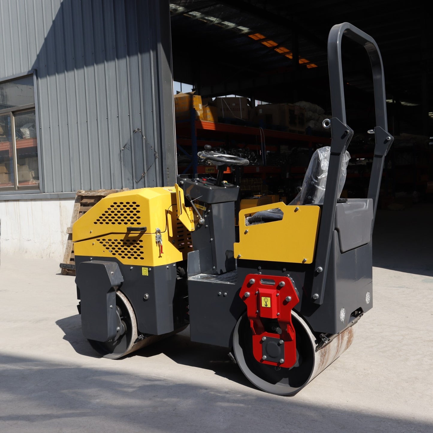 Hot Sale Driving Soil Asphalt Steel 1Ton Roller Road Compactor Roller Compactor