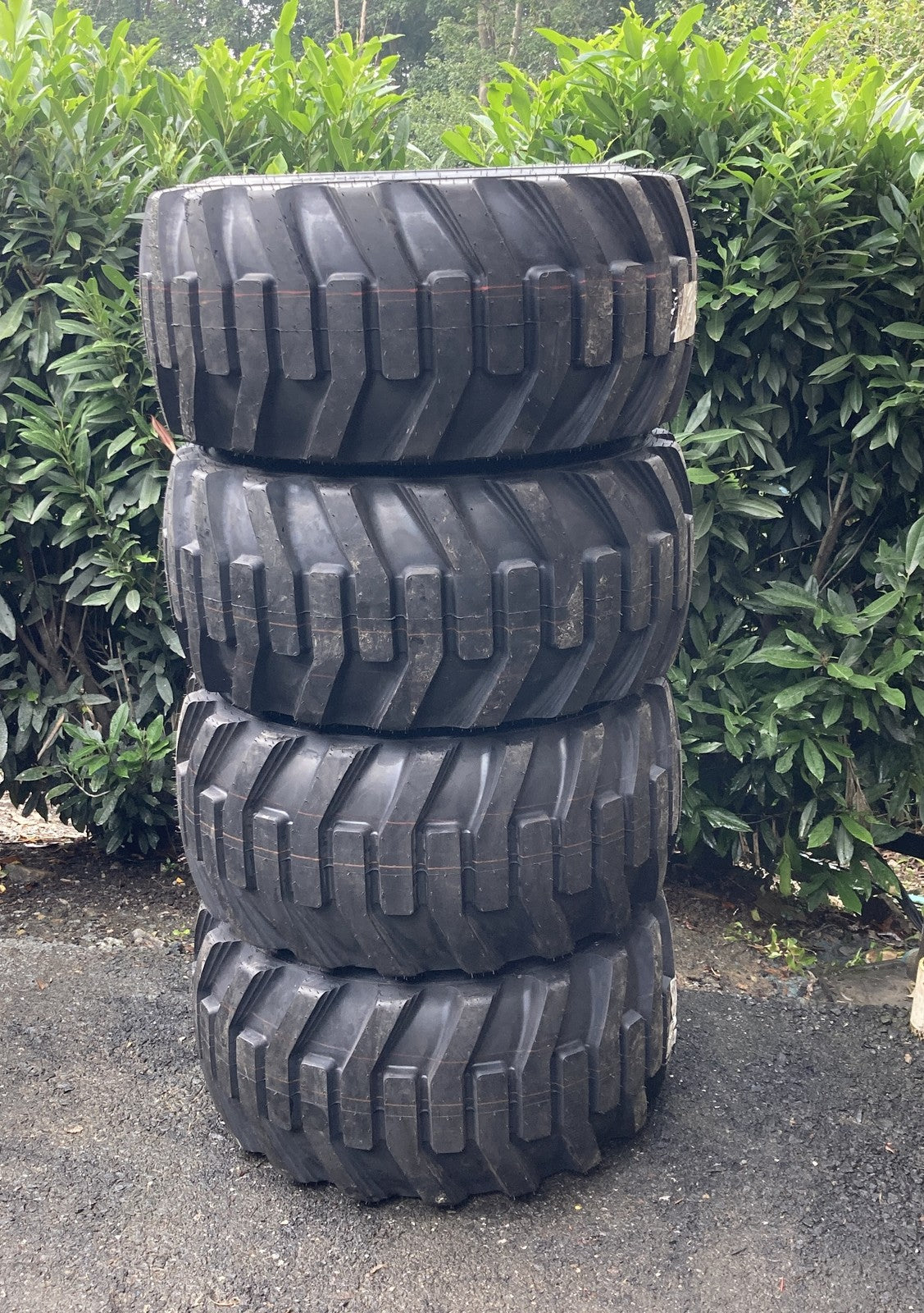 33X15.5-16.5 Galaxy XD2010 High Flotation Skid Steer Tires/Rims for Skid Steers