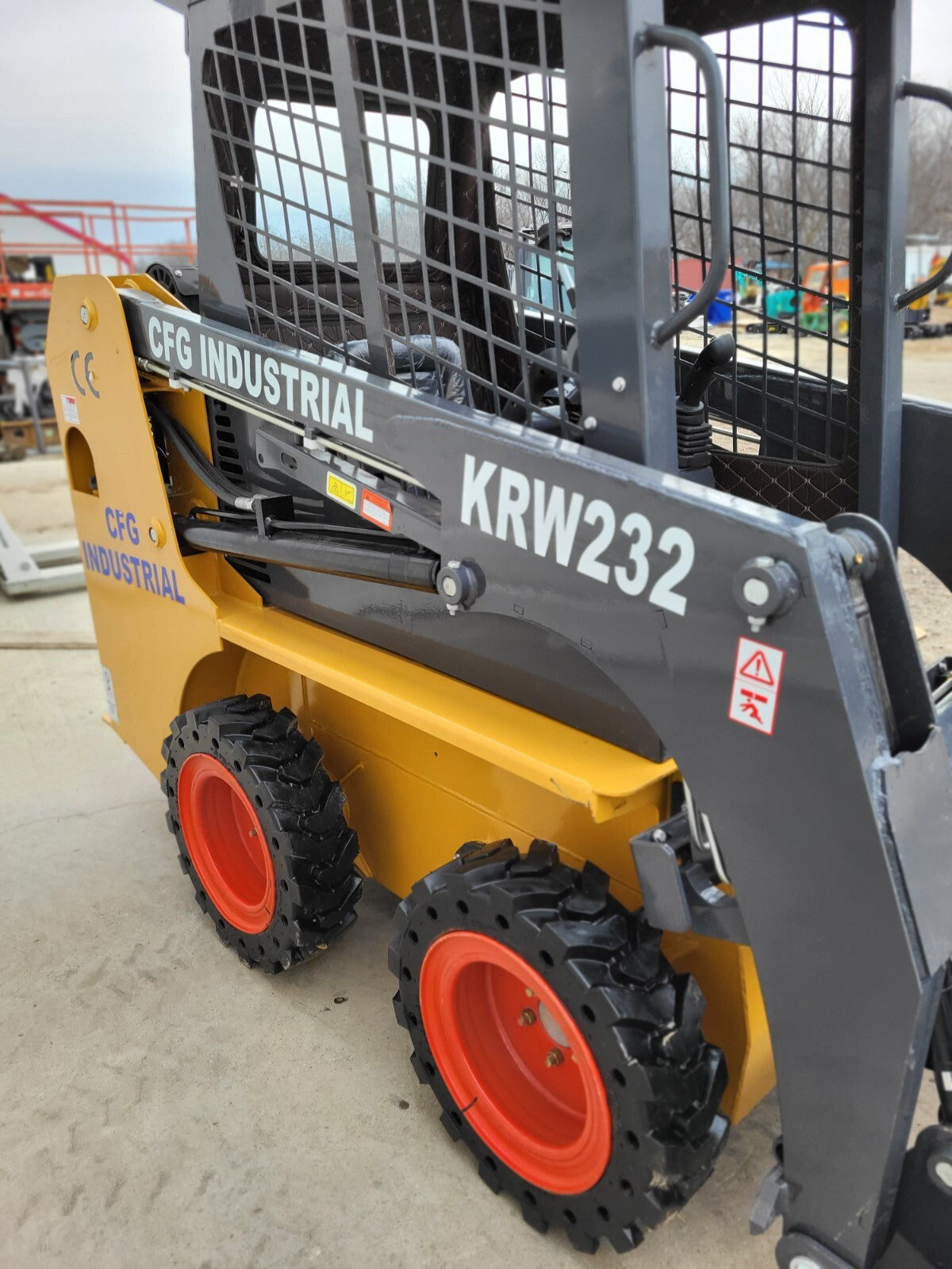 NEW!! CFG Industrial KRW232 Skid Steer 999Cc 31HP V Twin Engine