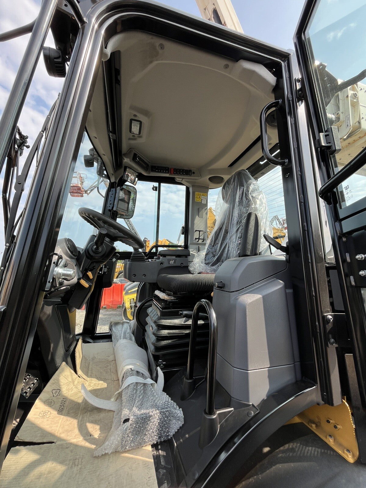 2024 Caterpillar CAT 908 Wheel Loader Tractor Hyd. Coupler High Speed - Ac/Heat