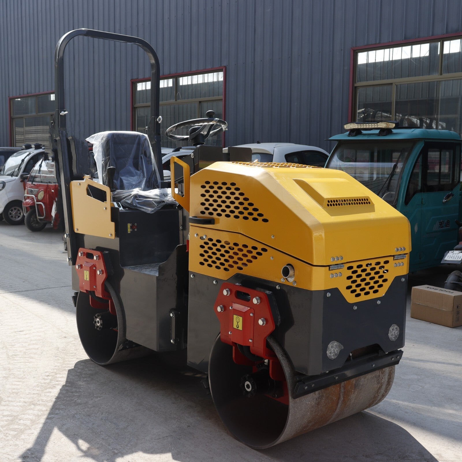 Hot Sale Driving Soil Asphalt Steel 1Ton Roller Road Compactor Roller Compactor