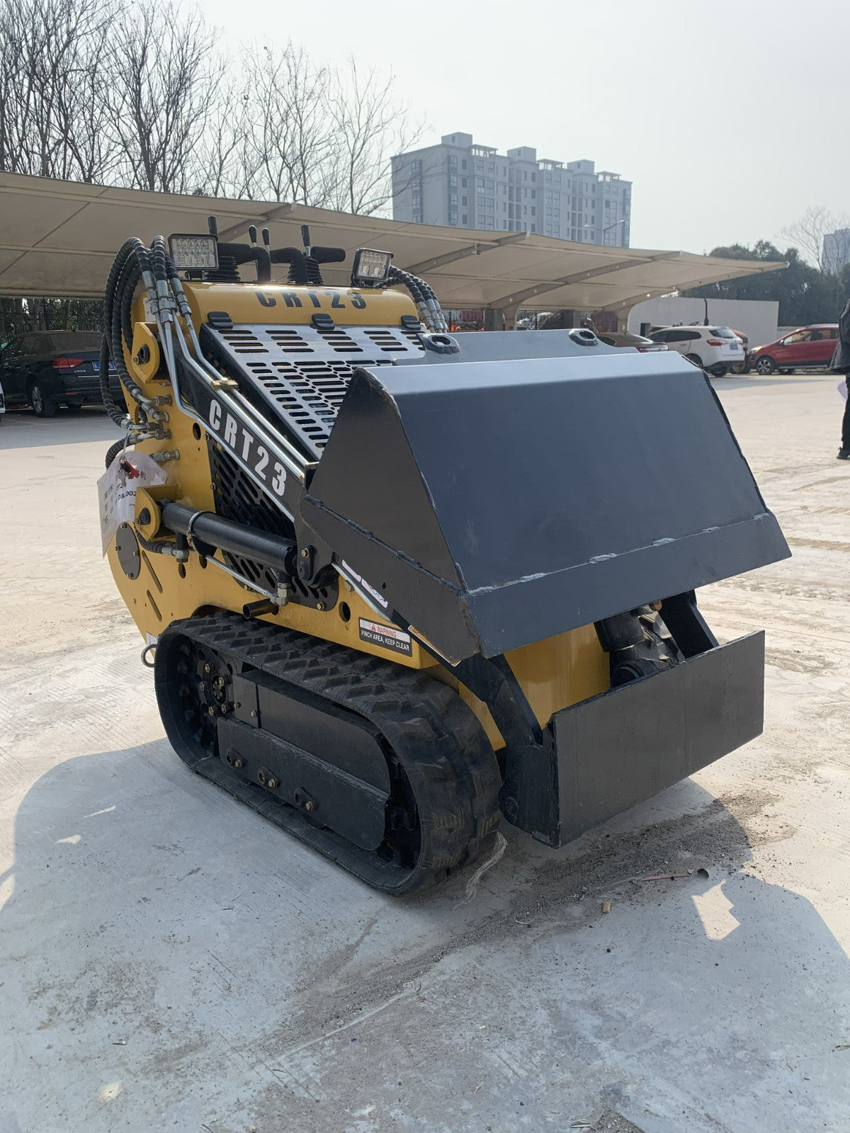 AGT Mini Skid Steer Track Loader 27 HP 2 Cylinder Rato Engine Stand on Crawler