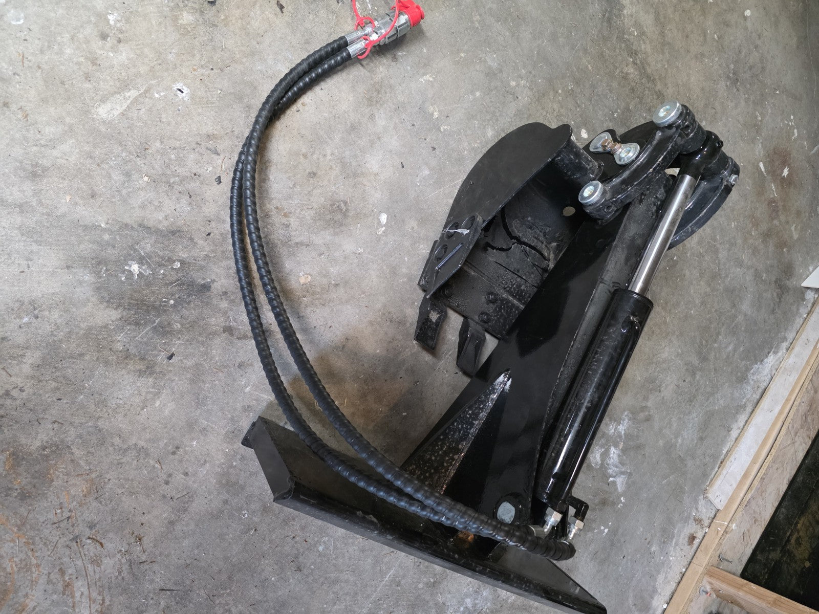 BRAND NEW Backhoe Arm Digging Hydraulic Mini Skid Steer Attachment 12" Bucket
