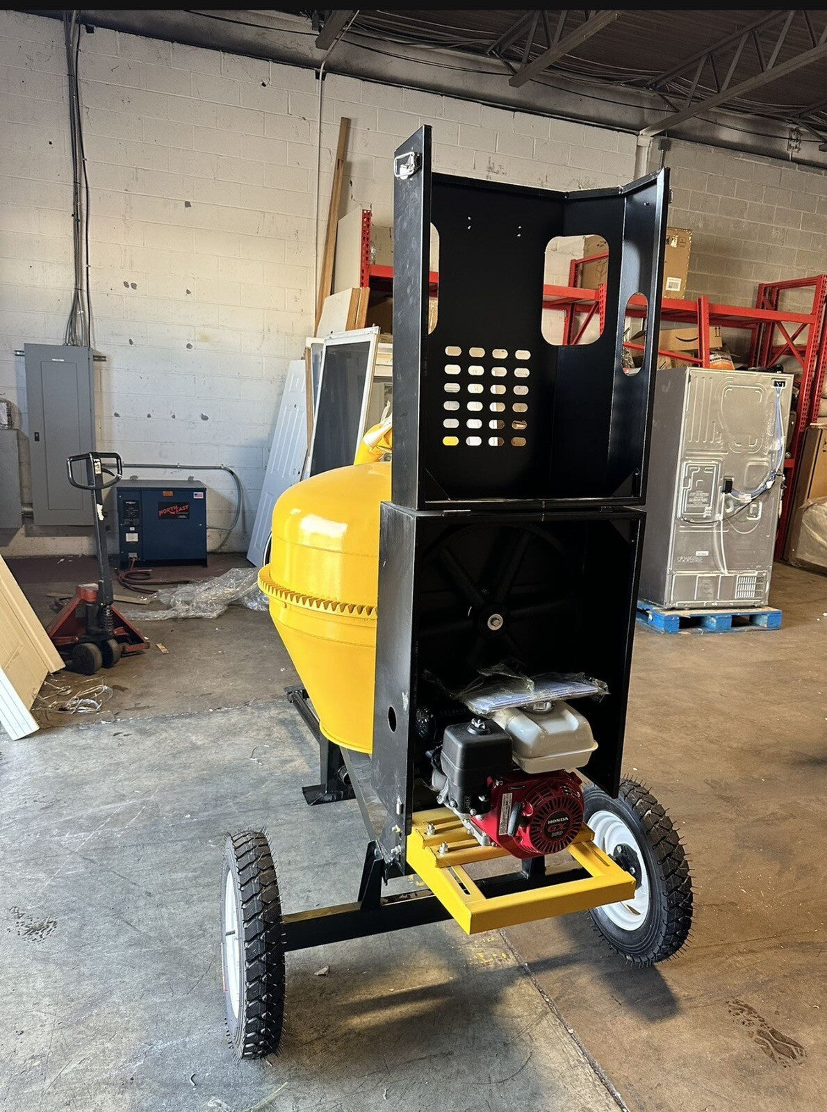 Towable 9 Cubic Feet Cement Mixer
