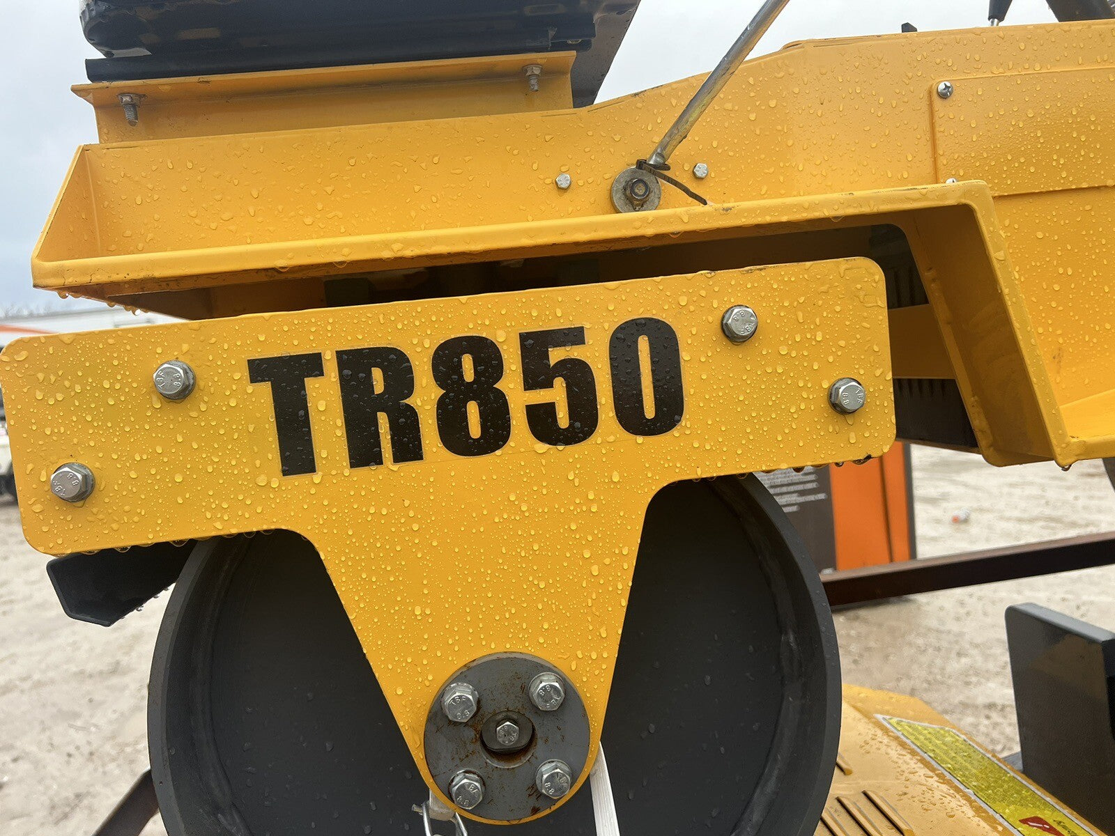 Trainer TR850 Vibratory Roller Ride on Compactor Asphalt Smooth Drum 13 Hp Gas