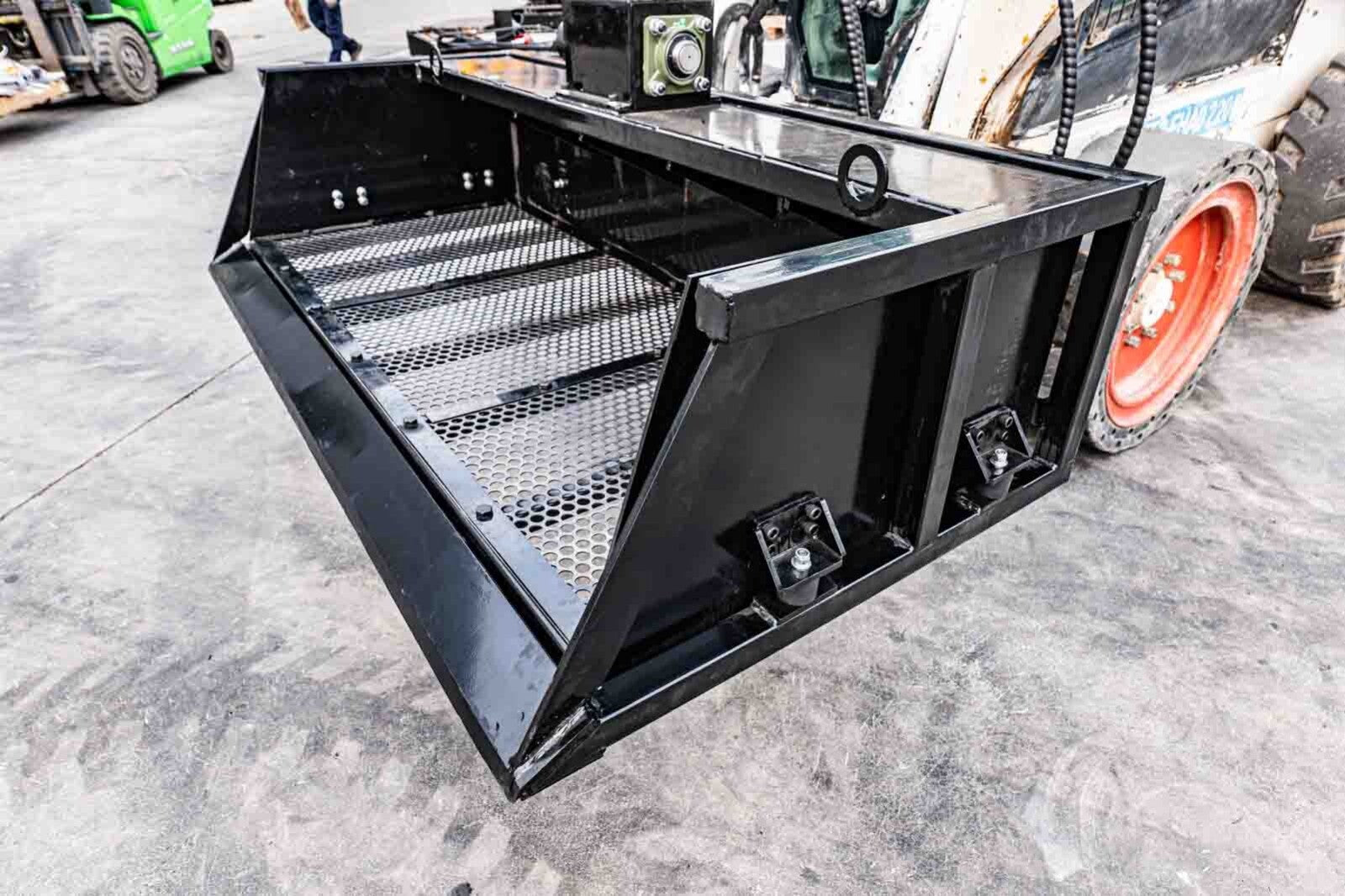 SAND Screening Bucket Vibration Funnel for Bobcat Skid Steer Loader Attachments