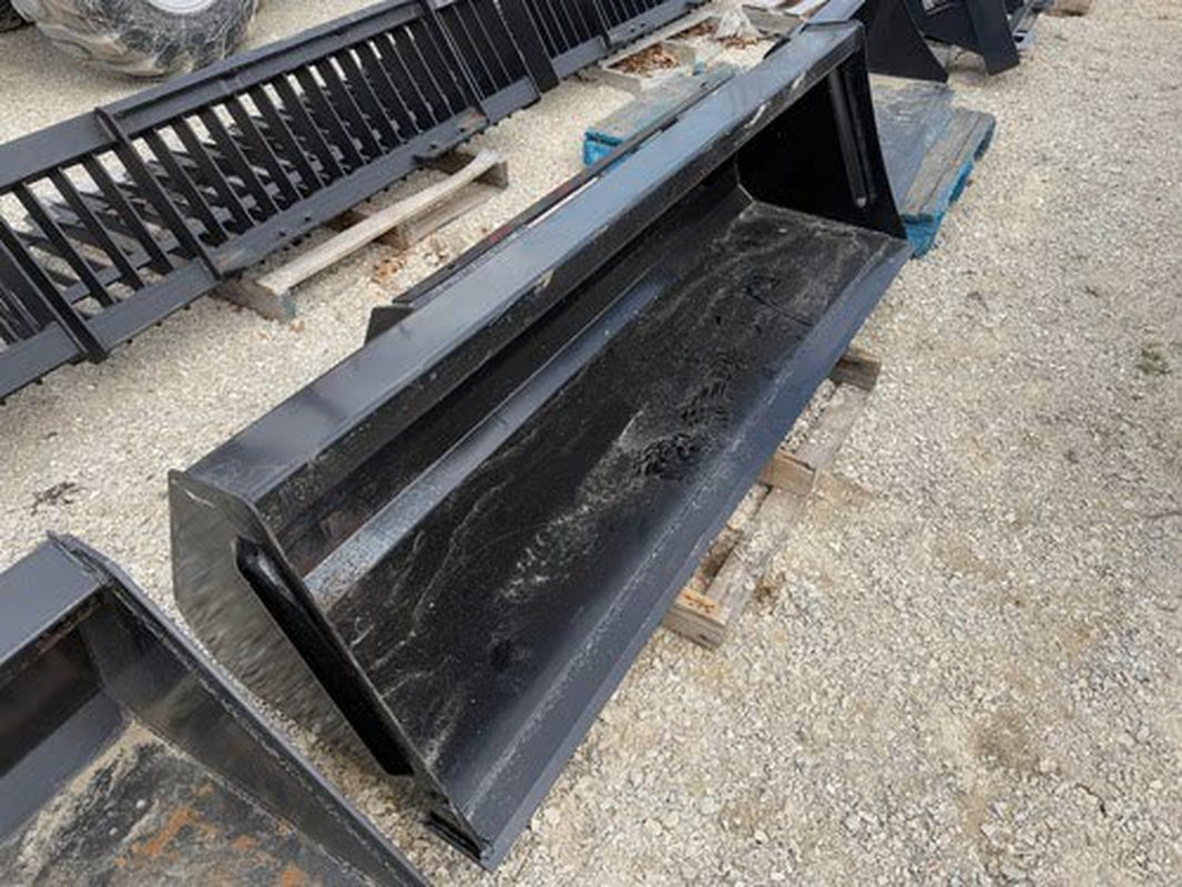Skid Steer Smooth Bucket 78"