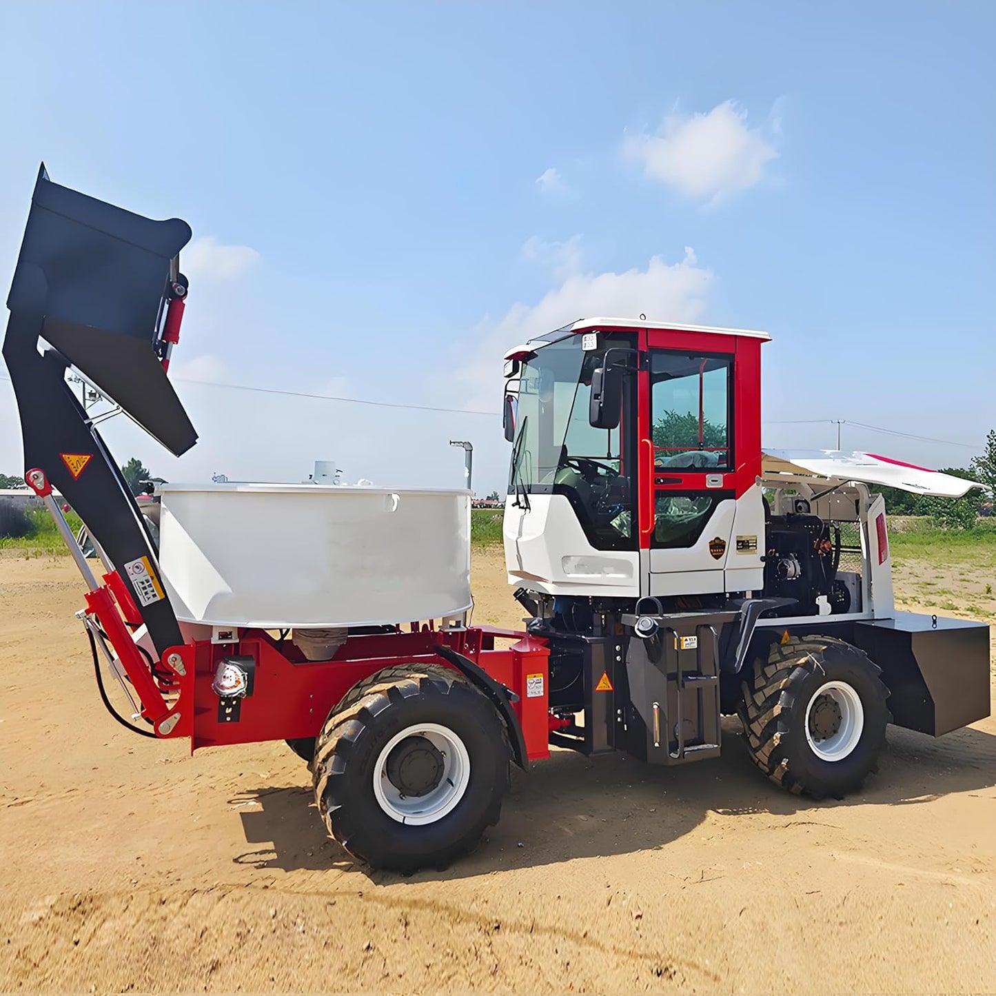 Compact Self Loading Concrete Mixer Truck – Mobile 4X4 Cement Mixer with Front Loading Bucket, Hydraulic Mixing Drum & Easy One-Person Operation for On-Site Construction Projects
