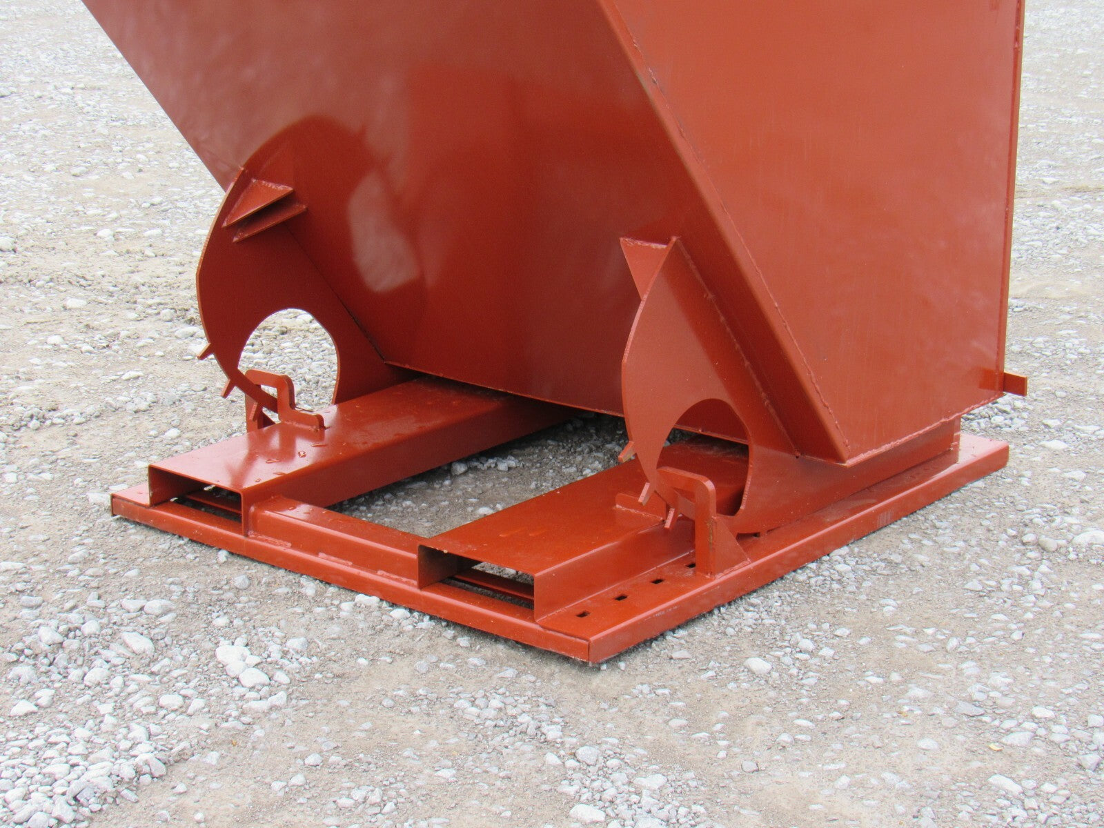 2 Cubic Yard Self Dumping Trash Hopper Dumpster Fits Fork Lift Pallet Forks
