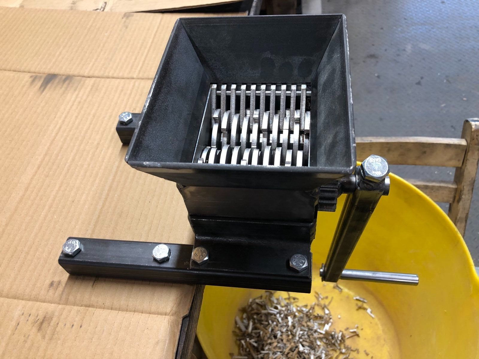 SHREDDER MINI INDUSTRIAL SHREDDER RECYCLE WASTE MANAGEMENT CRUSHER GRINDER