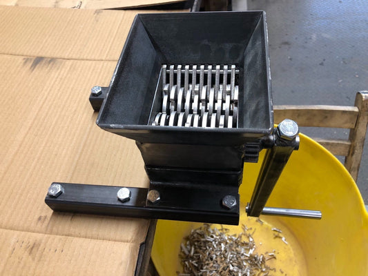 SHREDDER MINI INDUSTRIAL SHREDDER RECYCLE WASTE MANAGEMENT CRUSHER GRINDER
