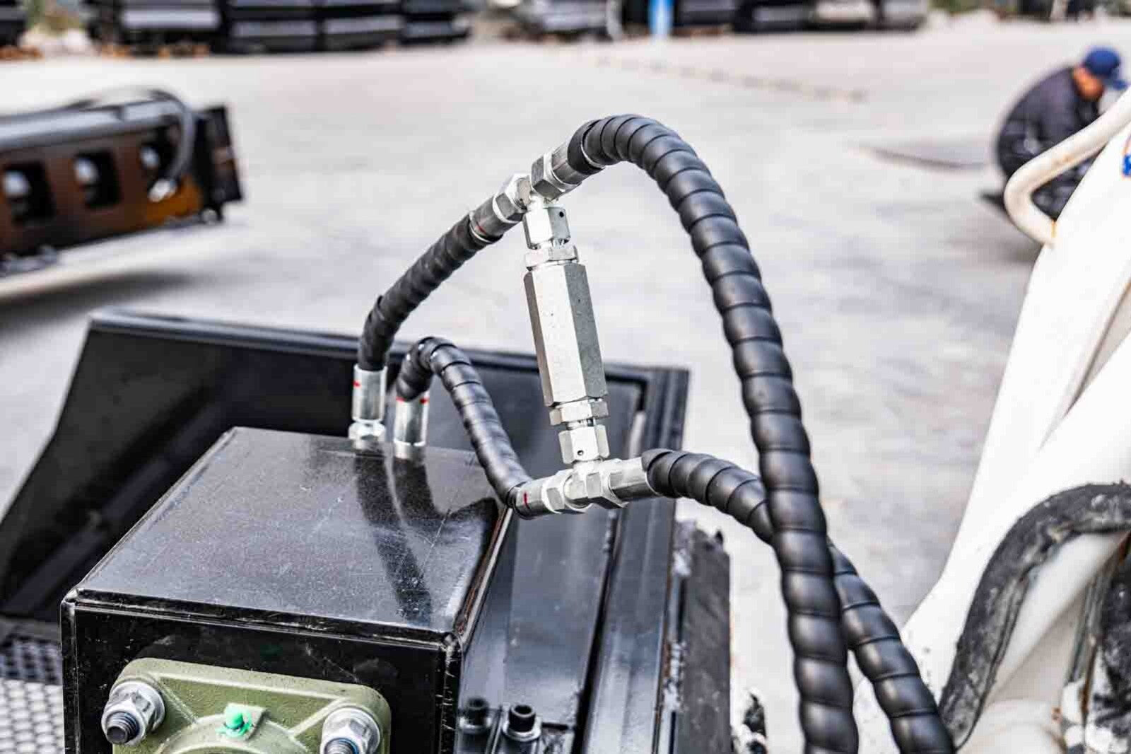 SAND Screening Bucket Vibration Funnel for Bobcat Skid Steer Loader Attachments
