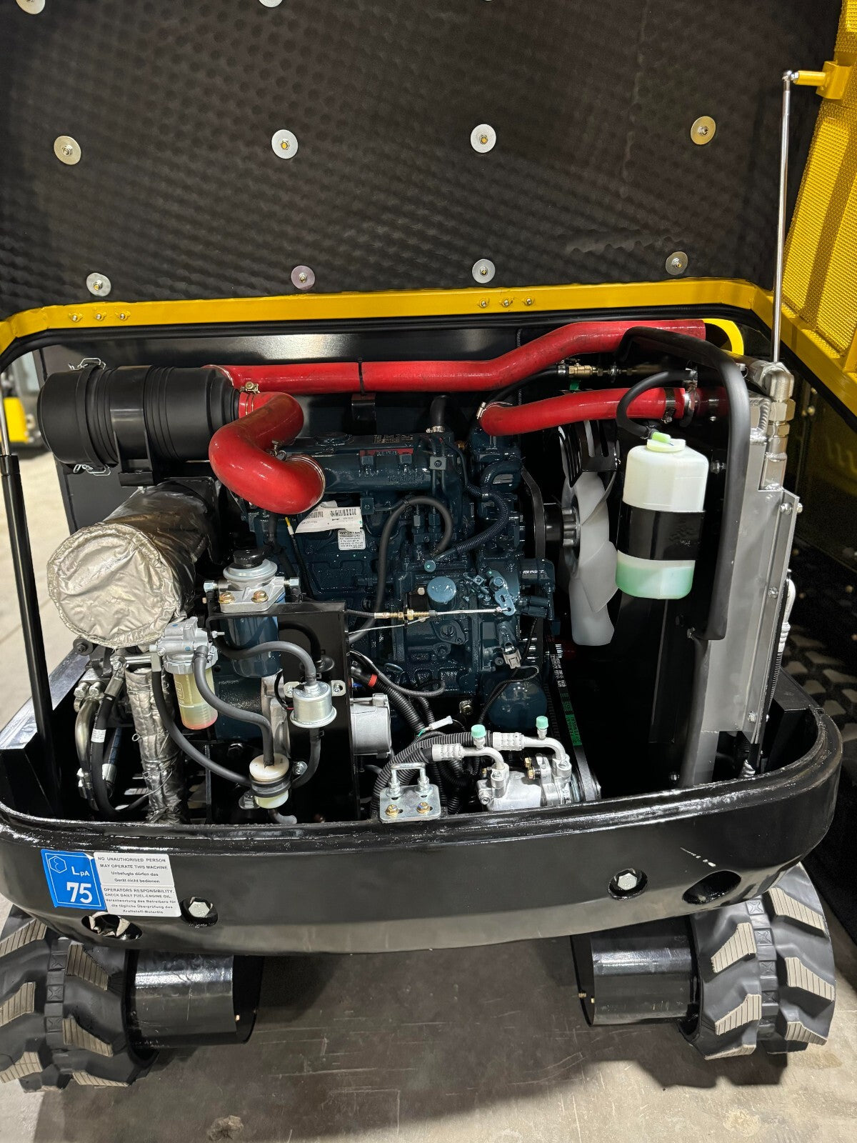 FREE SHIPPNG New Excavator, EPA CERTFD Kubota D1703B Engine 3.5 TON