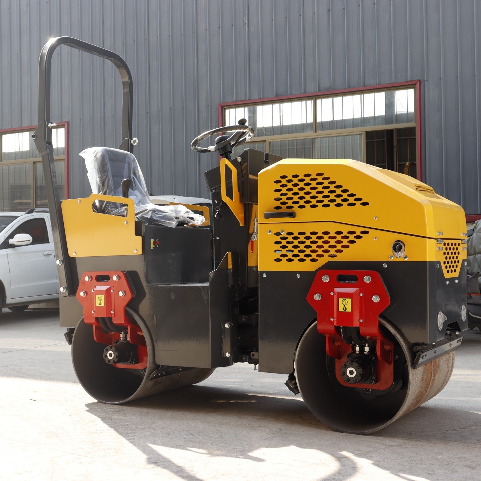 Hot Sale Driving Soil Asphalt Steel 1Ton Roller Road Compactor Roller Compactor