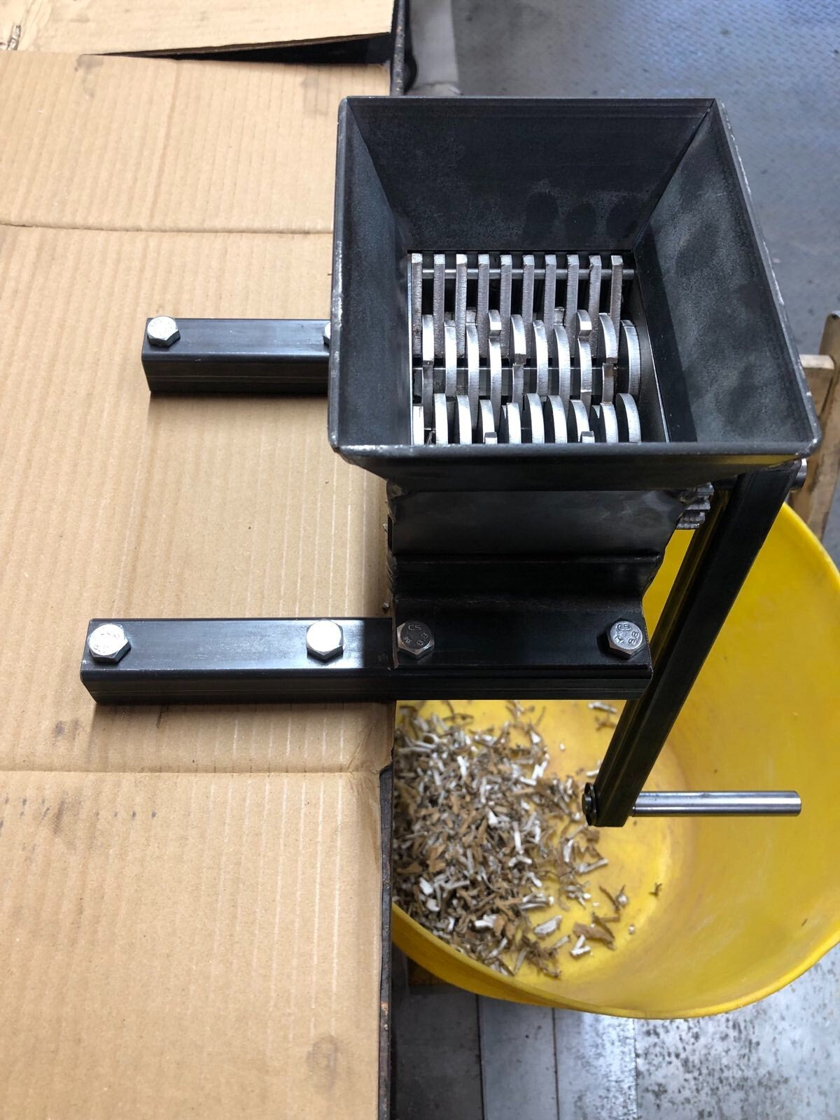 SHREDDER MINI INDUSTRIAL SHREDDER RECYCLE WASTE MANAGEMENT CRUSHER GRINDER