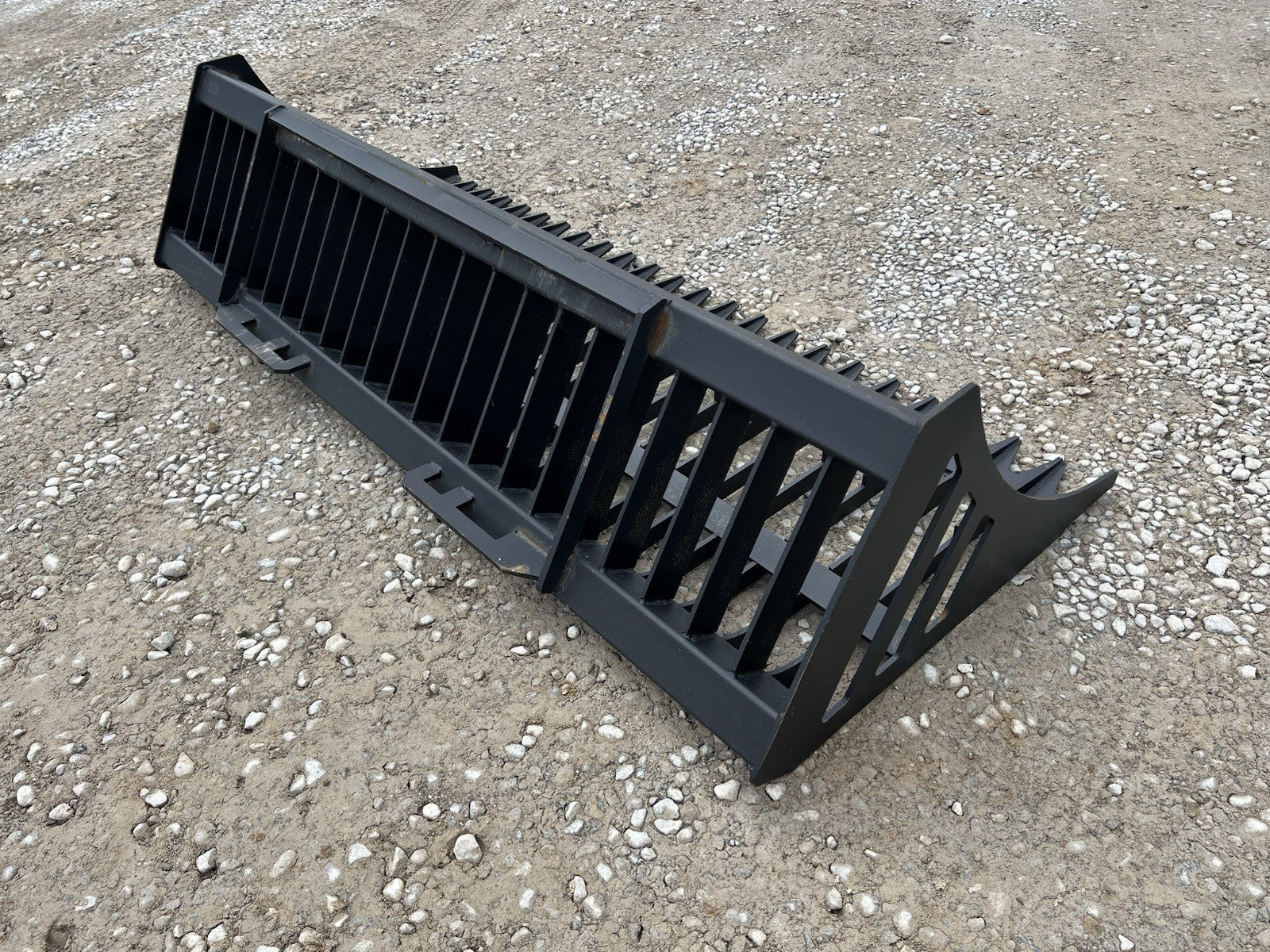 78" Rock Skeleton Bucket Attachment Fits Skid Steer Loader 3" Tine Spacing