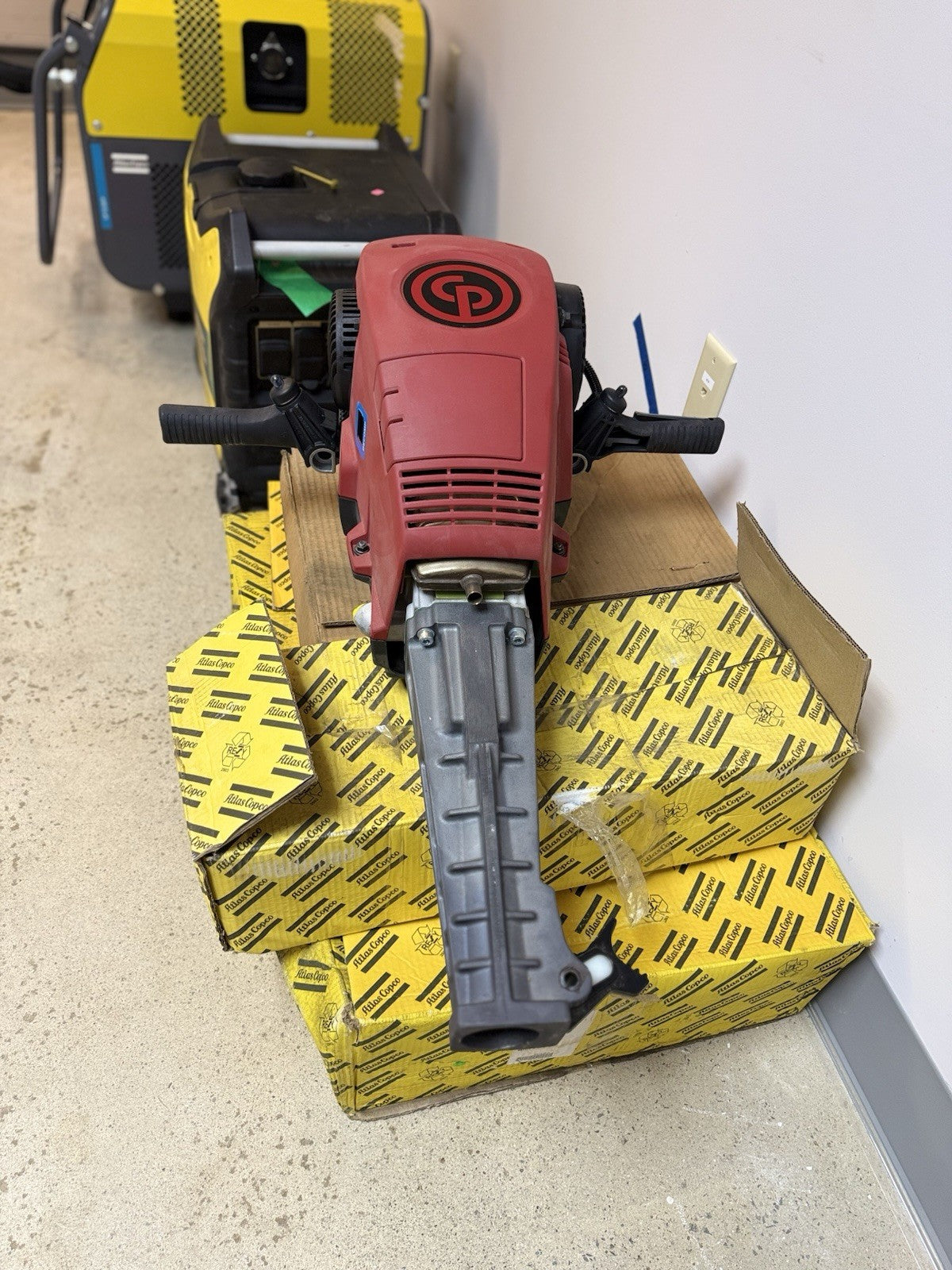 Gas Powered CP Jack Hammer Redhawk Concrete Asphalt Breaker Jackhammer Free S&H